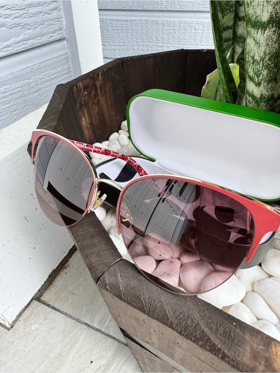 Kate Spade Hello Sunshine CAAAGS Pink Floral Sunglasses NWOT with Case